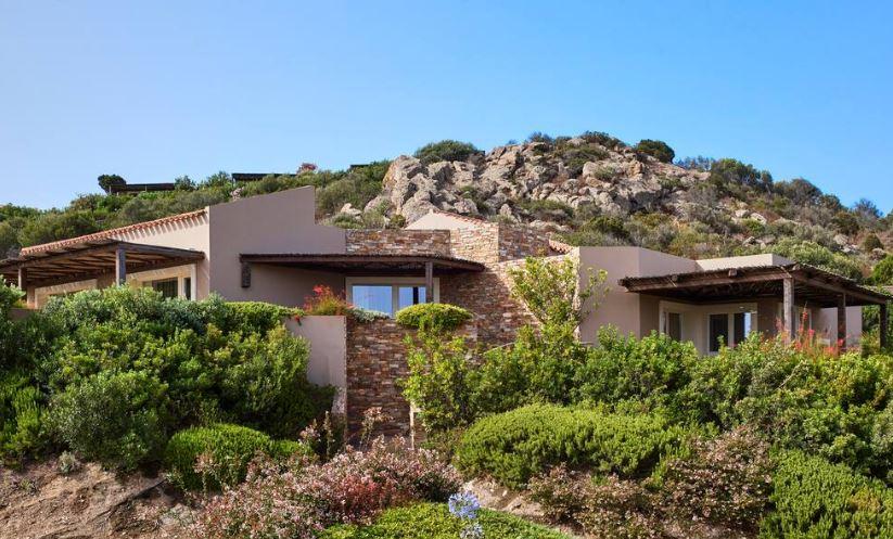Baia Di Chia Resort Sardinia, Curio Collection By Hilton מראה חיצוני תמונה